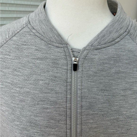 Peach - Picture 2 of 10